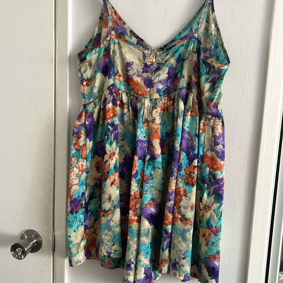 Flower pattern romper from LF - Picture 3 of 3
